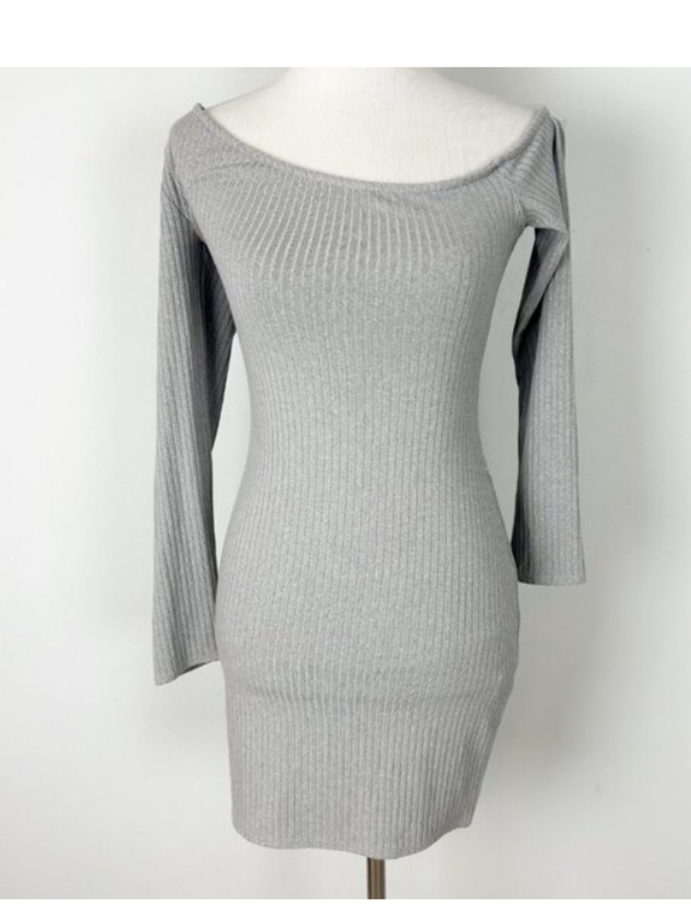 LOVERS + FRIENDS X REVOLVE Gray Ribbed Knit Off Shoulder Long Sleeve Dress Small - Picture 2 of 5